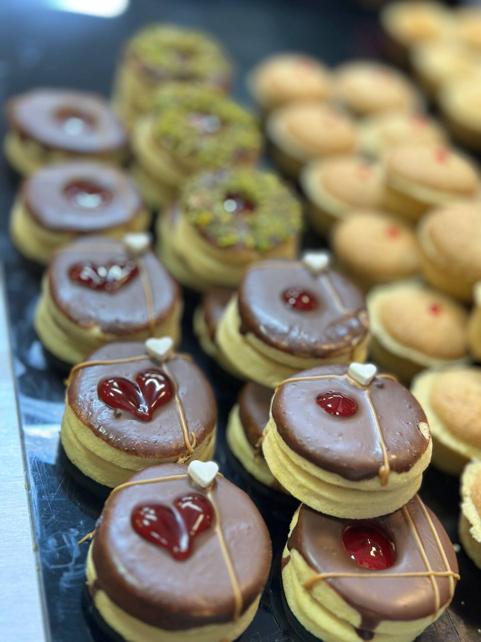 دوره آموزش شیرینی خشک فنی حرفه ای در تهران 2 دوره آموزش شیرینی خشک فنی حرفه ای در تهران - Image 2