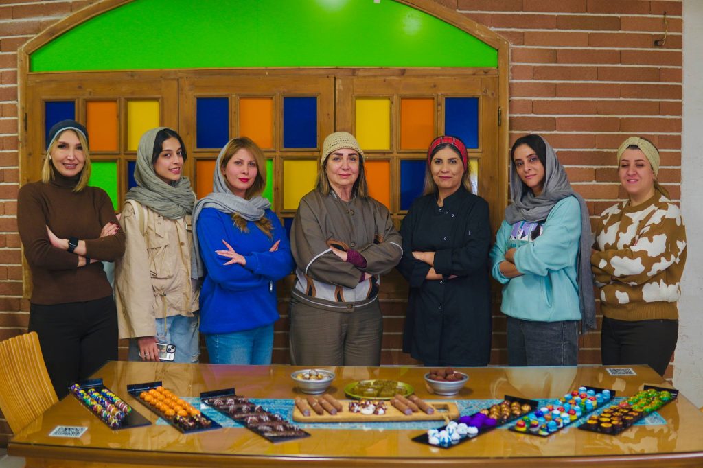 آموزشگاه آشپزی شیرین بیان | کلاس آشپزی با مدرک فنی و حرفه ای 7 chocllat-training (4)